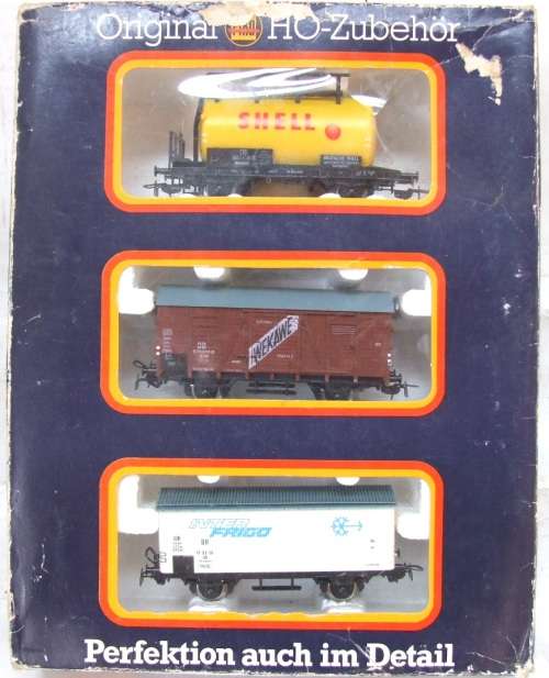 PIKO HO: Freight Set in VERY GOOD boxed condition (Germany)