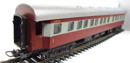 LIMA HO: SAR 1st Class Trans Karoo Passenger Coach in very good, unboxed condition (Italy)