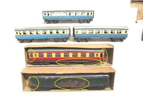 TRIX TTR OO: 5pc  Vintage All Metal British Models sold as SCRAP (England)