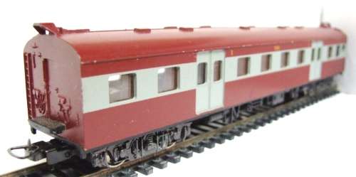 LIMA HO: SAR Suburban Third Class Passenger Car in good unboxed condition (Italy)