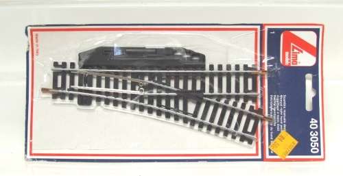 LIMA HO: Right Hand Manual Turnout(403050) in new boxed condition.(Italy)