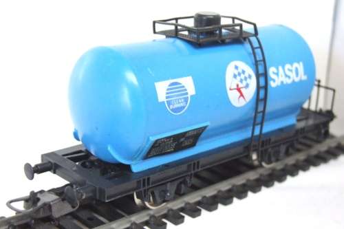 LIMA HO: Vintage SASOL Tanker Wagon in good unboxed condition (Italy)