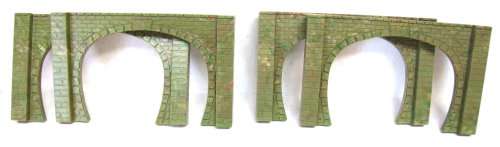HO SCENERY: 4pc Double Track Tunnel Entrances in very good unused condition.