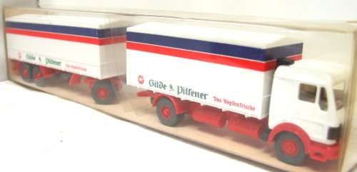 WIKING HO: Vintage Plastic Closed truck & Trailor(30455) in Showcase boxed condition(Germany)