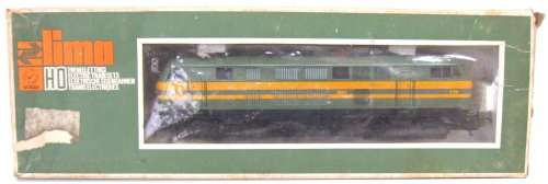 LIMA HO: Detailed RENFE 2135 Diesel Locomotive in good boxed condition (Italy)