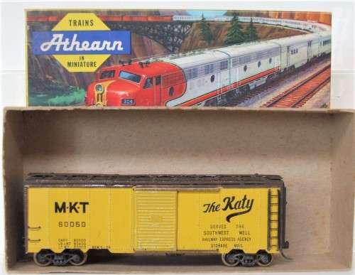 ATHEARN HO: 50ft MKT Reefer in used & boxed condition (USA)