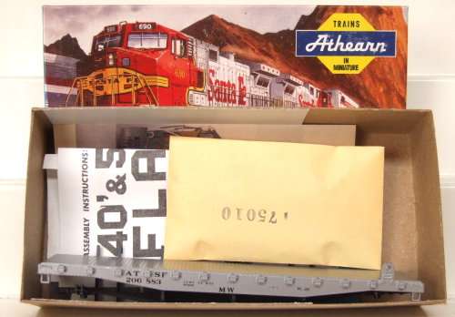 ATHEARN HO/OO: ATSF Work Train Flat Car in NEW Un-assembled boxed condition (USA)