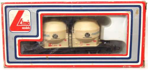 LIMA HO: Twin Silos Tanker Wagon in good boxed condition (Italy)