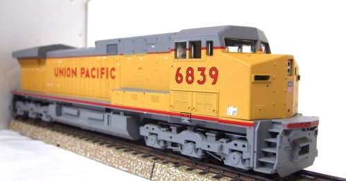 ATHEARN HO:Large, Detailed AC4400  EMD Dummy Diesel  Locomotive in  Like NEW boxed condition (USA)