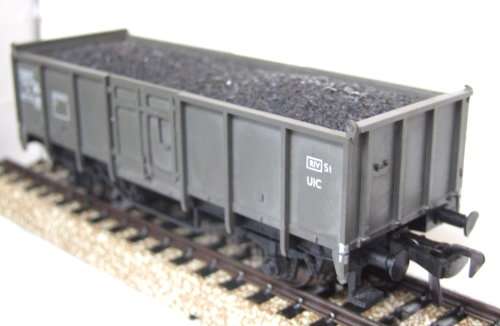 FLEISCHMANN HO: Vintage SNCF Coal Wagon with Load in Good un-boxed condition (Germany)