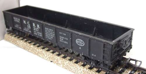 RIVAROSSI HO: Detailed MCRR 40' Gondola with dual sprung bogeys in good overall condition (Italy)