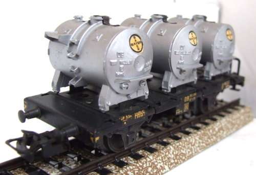 MARKLIN HO:  DB 3-Rail AC Chemical Tanker in good used condition (Germany)