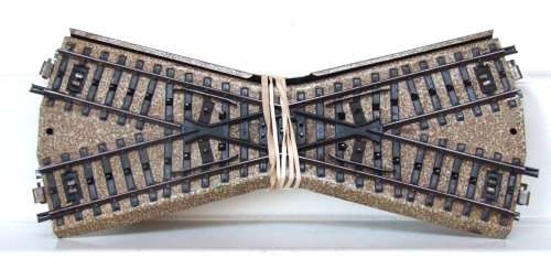 MARKLIN HO/OO: 2pc Vintage 3 Rail Cross Over Track in Fair un-boxed operational condition.(England)