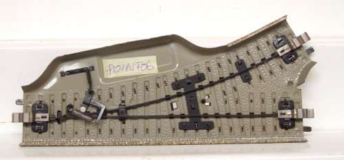 MARKLIN HO/OO:  Vintage 3 Rail RH Manual Point in good un-boxed operational condition.(Germany)
