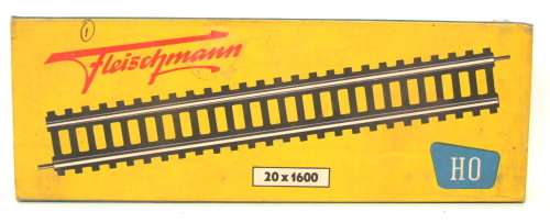 FLEISCHMANN HO: 20pc Hollow Tin Metal Track in very good boxed condition.(Germany)