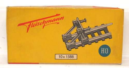 FLEISCHMANN HO: 2pc Tin Metal Track End Buffer Stops in good boxed condition.(Germany)