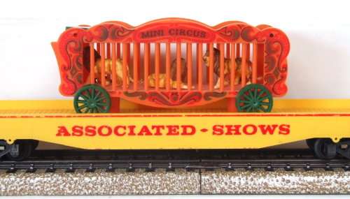 LIMA HO: RARE Circus Flat Car with Caged Lion Load in good used & un-boxed condition (Italy)