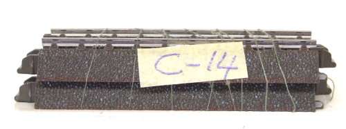 MARKLIN HO:2pc 3 Rail Metal/Plastic C-Type Track (#077) in very good un-boxed condition.(Germany)