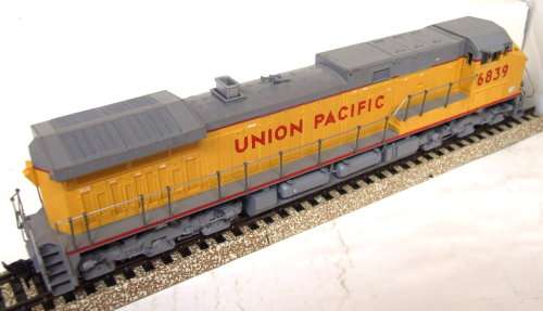 ATHEARN HO:Large, Detailed AC4400  EMD Diesel  Locomotive  in  good boxed condition (USA)