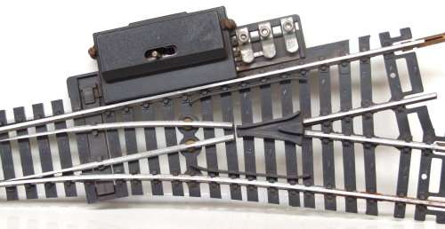 LIMA HO:  Electro magnetic Right Hand Turnout Track(3051E) in good working condition.(Italy)