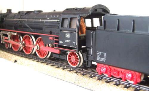 MARKLIN HO: Vintage 3 Rail AC 4-6-2 DB Steam Locomotive(3048) in good un-boxed condition (W Germany)