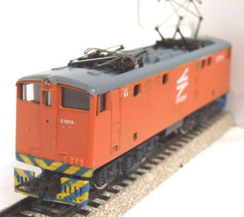 LIMA HO: SAR Class E-5 Elect Dummy Loco(Painted in Spoornet Livery) in fair unboxed condition(Italy)