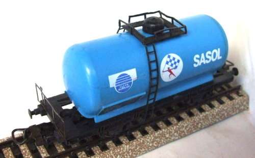 LIMA HO: Vintage SAR SASOL Tanker Wagon in fair un-boxed condition (Italy)