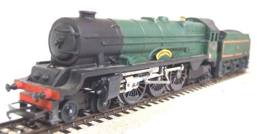 TRI-ANG OO: 4-6-2 Royal Steam Locomotive with Tender in fair unboxed condition(England)