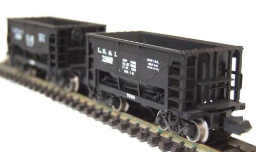 ATLAS N: Detailed American Coal/Ore Hoppers in Good un-boxed condition (USA)