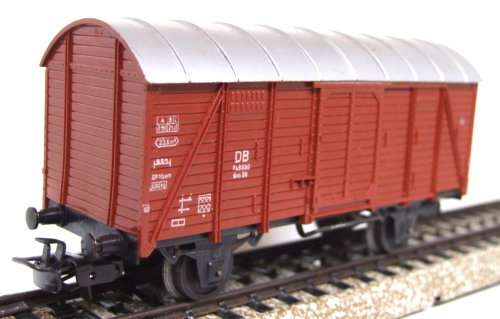 MARKLIN HO:Rare 3-rail AC Closed Wagon in Very Good boxed condition (Germany)