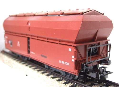 MARKLIN HO:Rare 3-rail AC Grain Wagon in Very Good boxed condition (Germany)