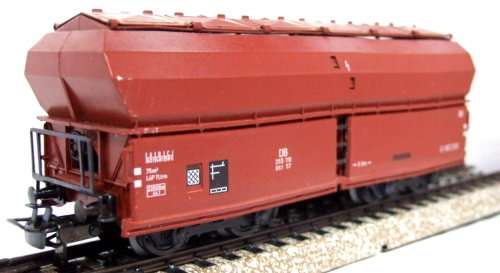 MARKLIN HO:Rare 3-rail AC Grain Wagon in Very Good boxed condition (Germany)
