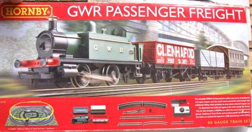 HORNBY OO:Modern English 0-4-0 Steam Passenger Freight Set in LIKE NEW boxed condition(China)