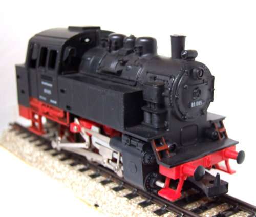 LIMA HO: 0-6-0 DB Tank Steam Locomotive in Very Good un-boxed, used condition (Italy)