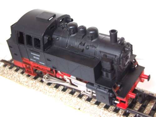 LIMA HO: 0-6-0 DB Tank Steam Locomotive in Very Good un-boxed, used condition (Italy)