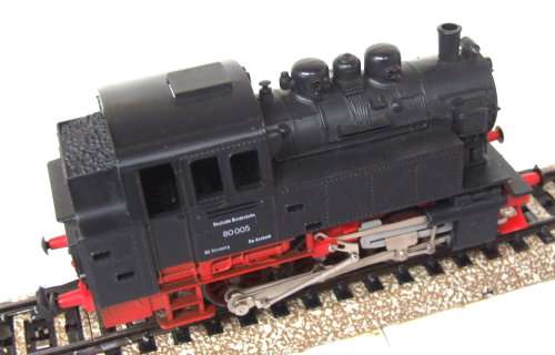 LIMA HO: 0-6-0 DB Tank Steam Locomotive in Very Good un-boxed, used condition (Italy)