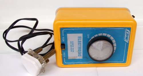 LBW SOLID STATE POWER SUPPLY: Electrinic 14V DC Power Supply/Controller in good un-boxed condition