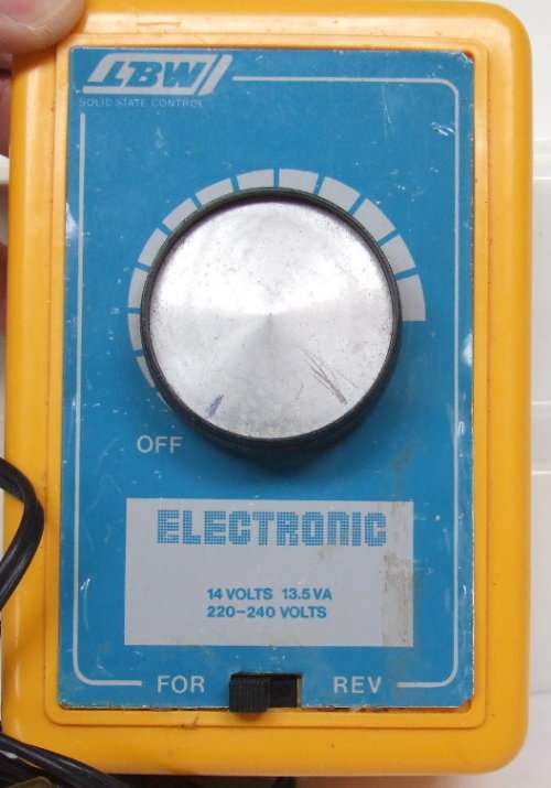 LBW SOLID STATE POWER SUPPLY: Electrinic 14V DC Power Supply/Controller in good un-boxed condition