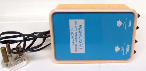 LBW SOLID STATE POWER SUPPLY: Electrinic 14V DC Power Supply/Controller in good un-boxed condition