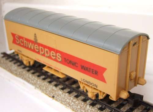LIMA HO: SHWEPPES Closed Wagon in good used & un-boxed condition (Italy)