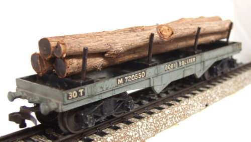 HORBY DIABLO OO/HO: Vintage 3rail Low Bed  wagon with Log load in good un-boxed condition (England)