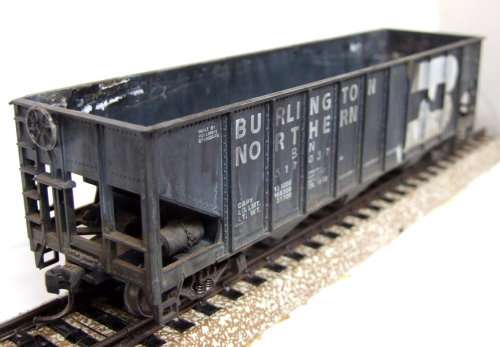 HOPPER HO: BN 3 Bay Weathered Coal Hopper with Sprung Suspension Bogeys in good un-boxed condition