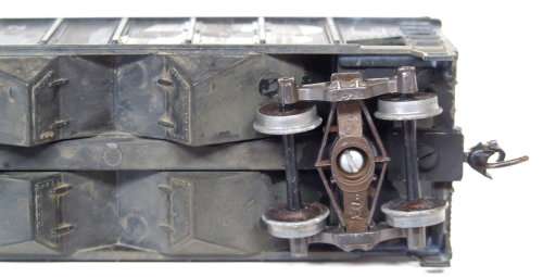 HOPPER HO: BN 3 Bay Weathered Coal Hopper with Sprung Suspension Bogeys in good un-boxed condition