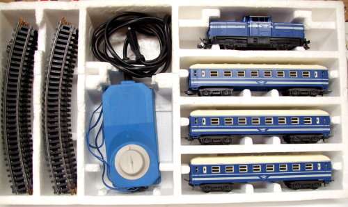 LIMA HO:  Complete SAR Junior Blue Train Set (4662 B) in LIKE NEW boxed condition (Italy)