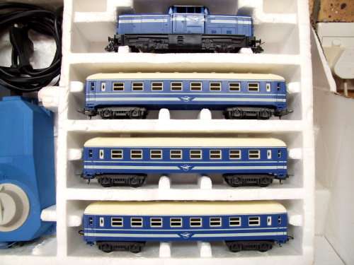 LIMA HO:  Complete SAR Junior Blue Train Set (4662 B) in LIKE NEW boxed condition (Italy)