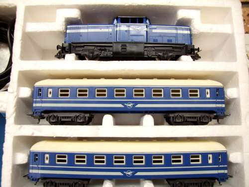LIMA HO:  Complete SAR Junior Blue Train Set (4662 B) in LIKE NEW boxed condition (Italy)
