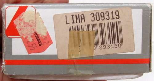 LIMA HO: Upmarket Blue Train Composite Coach with Chrome Windows in very good boxed condition(Italy)