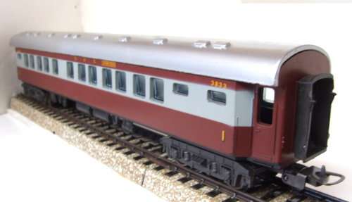 LIMA HO: SAR Johannesburg Trans Karoo 1st Class Coach in Good, un-boxed used condition (Italy)