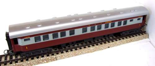 LIMA HO: SAR Johannesburg Trans Karoo 1st Class Coach in Good, un-boxed used condition (Italy)