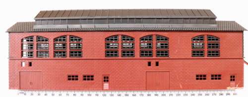 LIMA HO: Large Engine Shed with Light in good unboxed condition.(Italy)